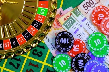 Slot game prize table: symbol combinations and payouts Slot game prize table showing symbol payouts
